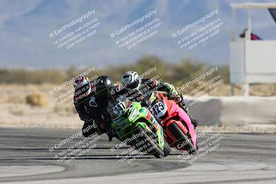 media/Dec-07-2025-CVMA (Sun) [[3e7d2de5dc]]/Race 4-Supersport Middleweight/